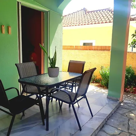 Stamoulis Apartman Ajía Effimía